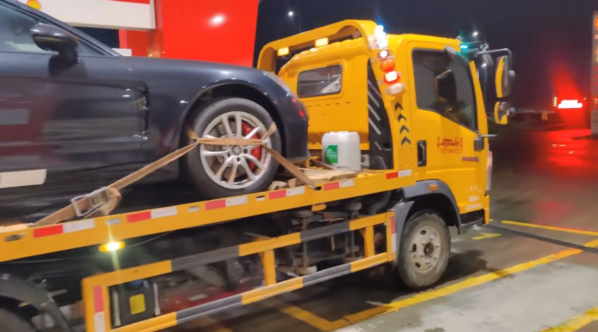 嘉定行车途中遇到突发状况该如何呼叫道路救援？